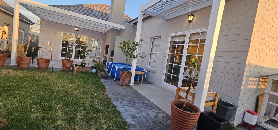 3 Bedroom Property for Sale in Hopefield Western Cape